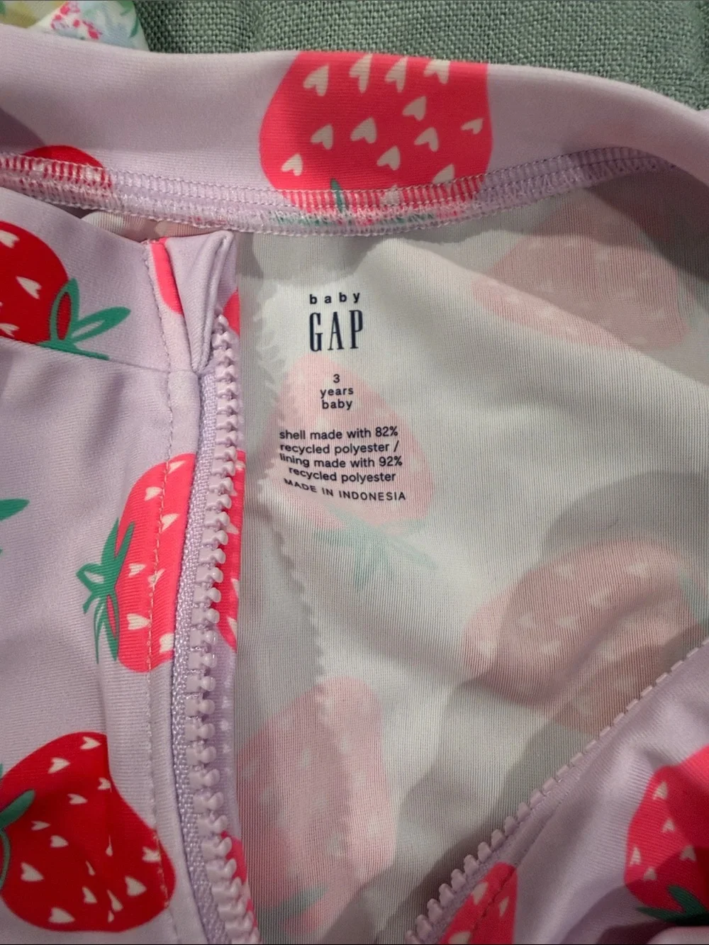 GAP Kids Pink Strawberry Print Rashguard & Floral Top